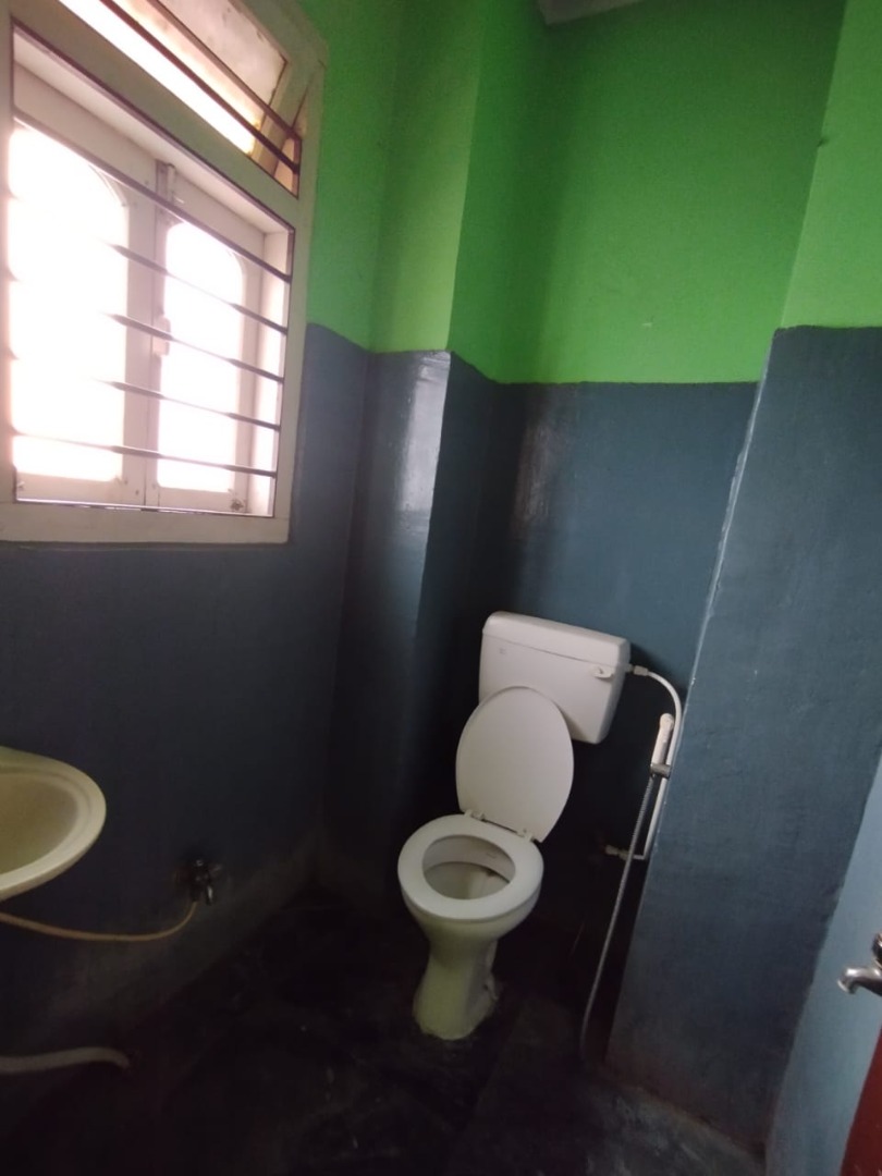 Unfurnished 2bhk in Bholanath Mandir Ulubari, near Royal Furniture, Ulubari, Guwahati, Assam, India for Rent